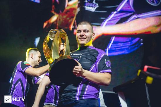 暴雪国服归来《风暴英雄》的未来展望